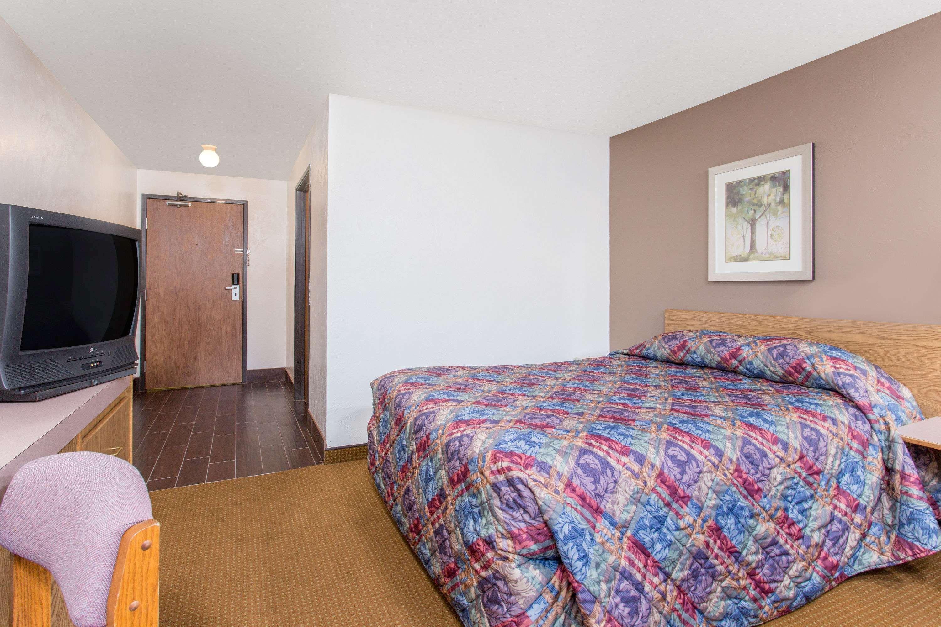 Super 8 By Wyndham Lacey Olympia Area Extérieur photo