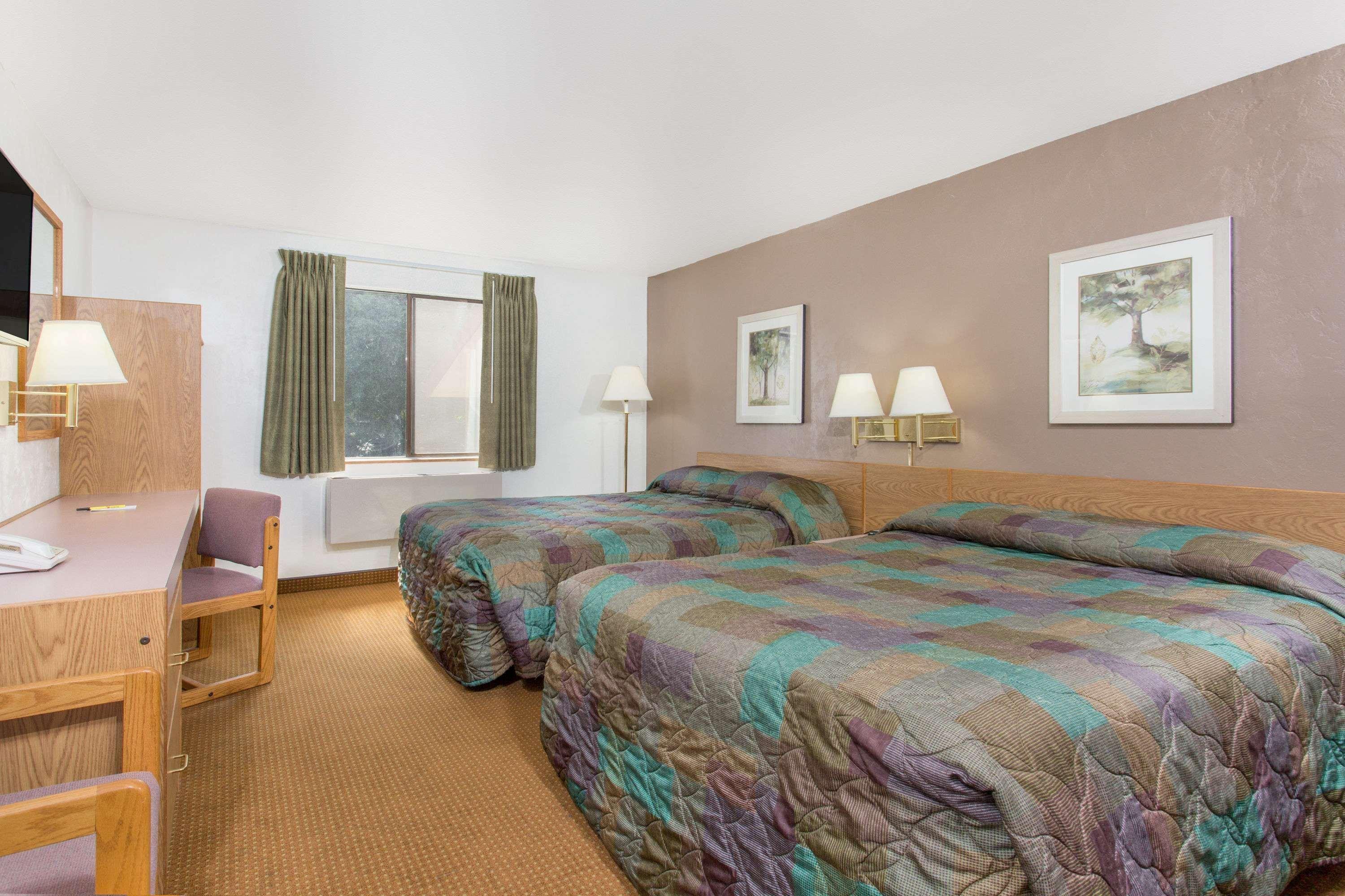 Super 8 By Wyndham Lacey Olympia Area Extérieur photo