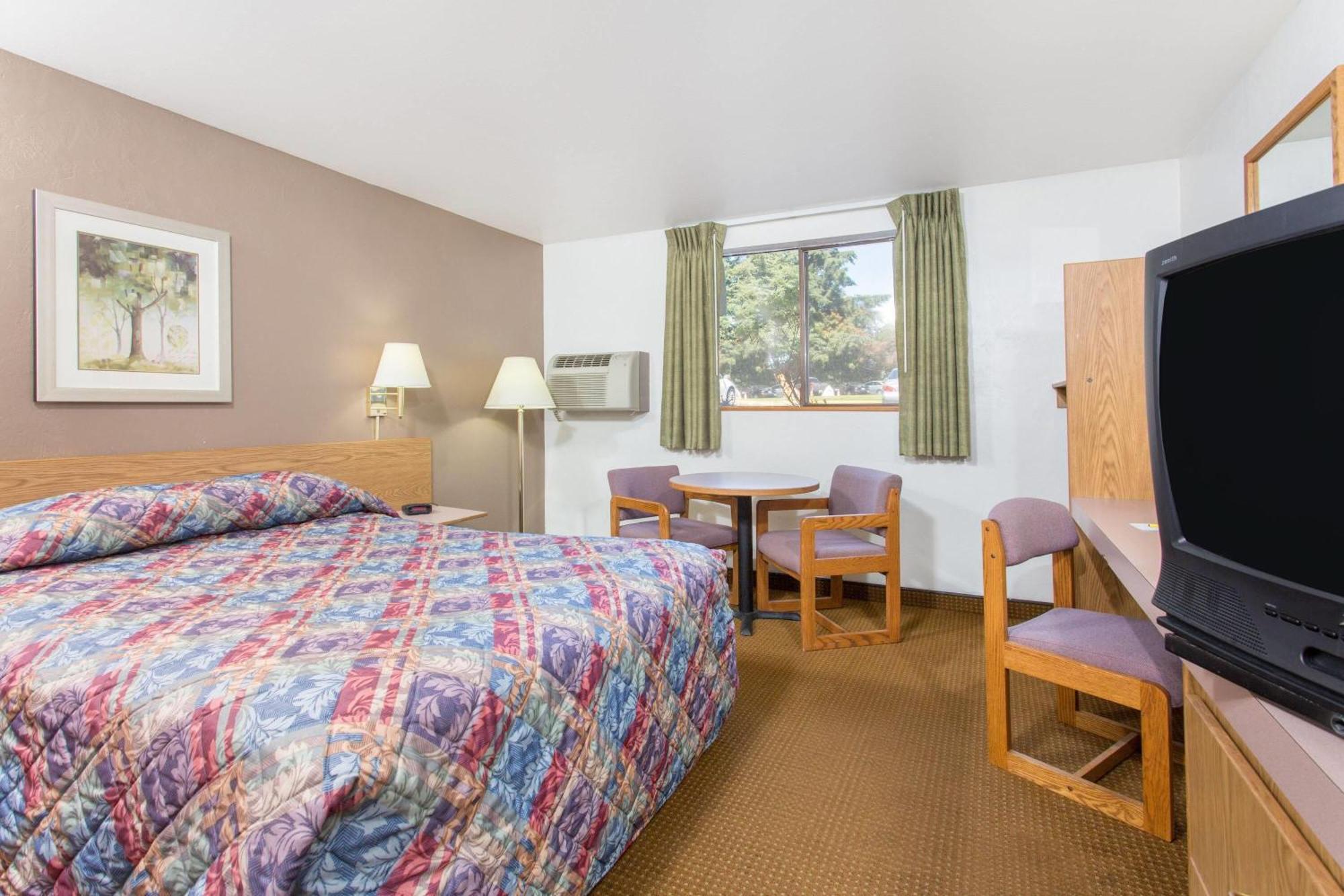 Super 8 By Wyndham Lacey Olympia Area Extérieur photo