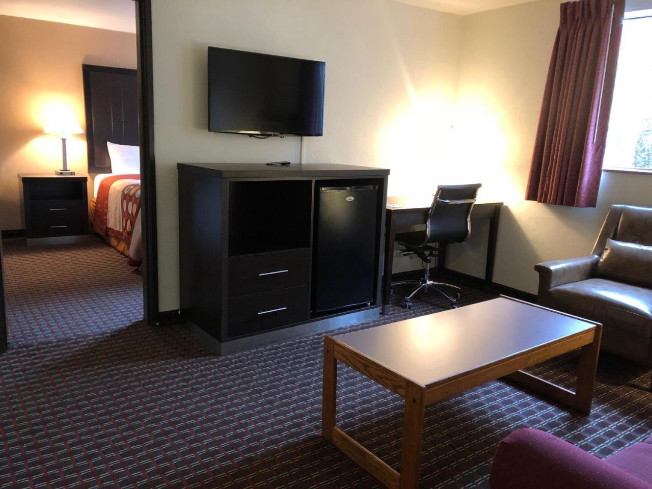 Super 8 By Wyndham Lacey Olympia Area Extérieur photo