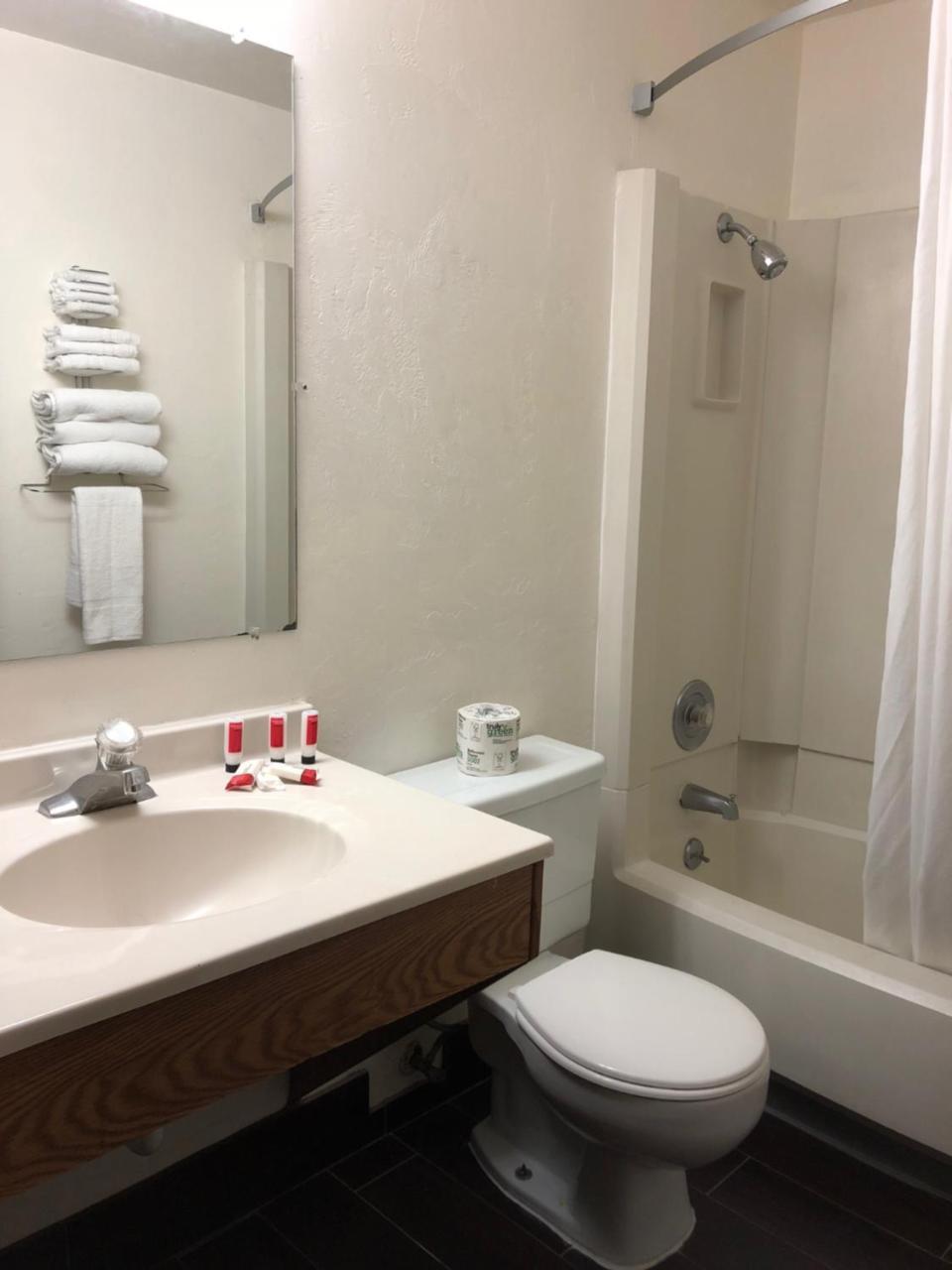 Super 8 By Wyndham Lacey Olympia Area Extérieur photo
